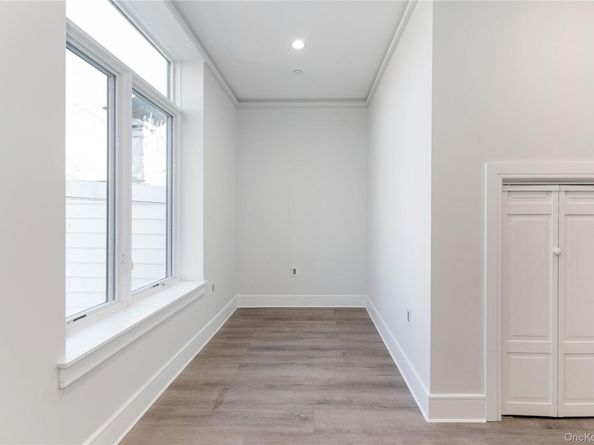 33-64 11th Street, Astoria NY 11106