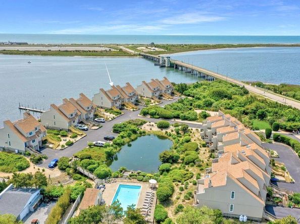 7 Waters Edge 7, Shirley NY 11967