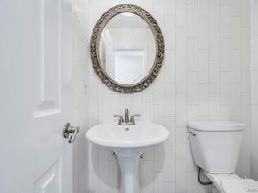 7 Waters Edge 7, Shirley NY 11967