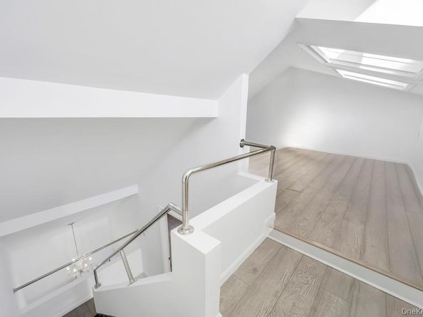 7 Waters Edge 7, Shirley NY 11967