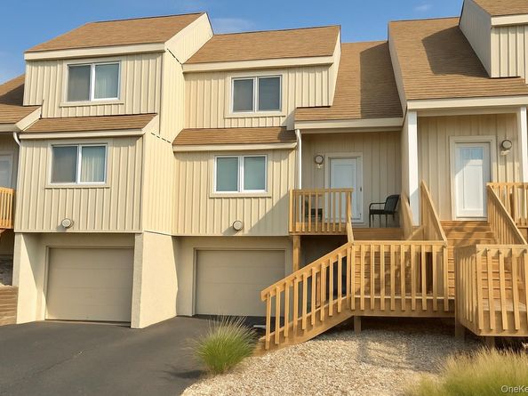 7 Waters Edge 7, Shirley NY 11967