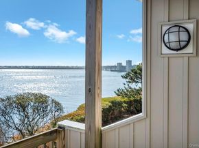 7 Waters Edge 7, Shirley NY 11967