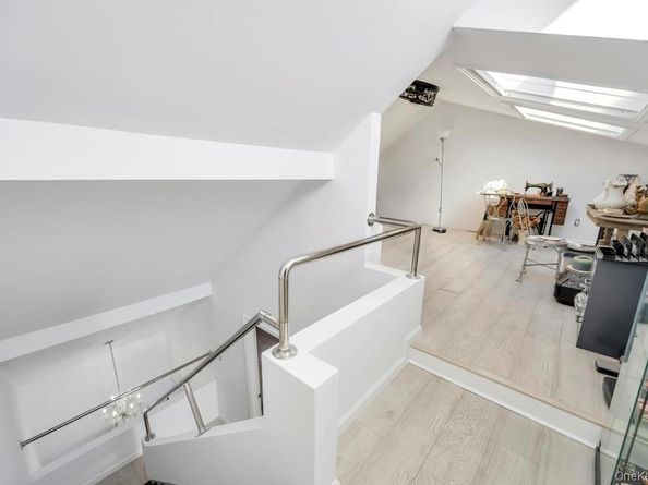 7 Waters Edge 7, Shirley NY 11967