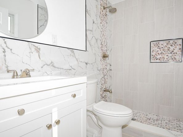 95 E Pulaski Road, Huntington Station NY 11746