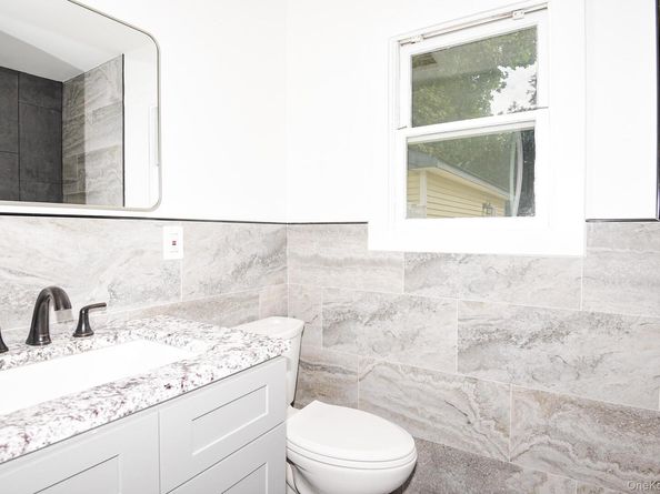 95 E Pulaski Road, Huntington Station NY 11746