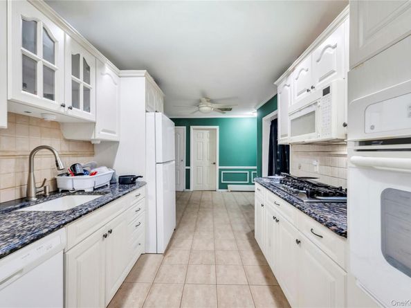 22 Herman Avenue, North Babylon NY 11703