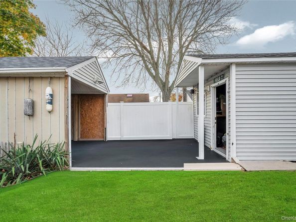 22 Herman Avenue, North Babylon NY 11703