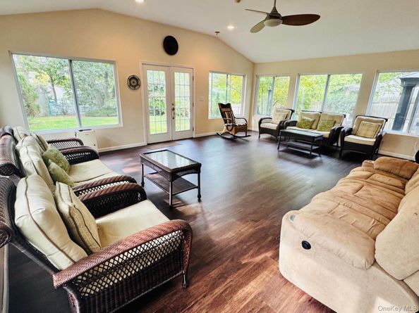 12 Deamer Court, Huntington Station NY 11746