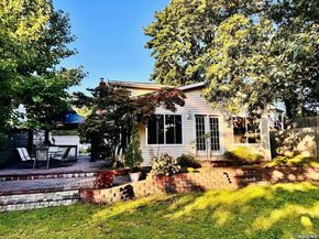 12 Deamer Court, Huntington Station NY 11746