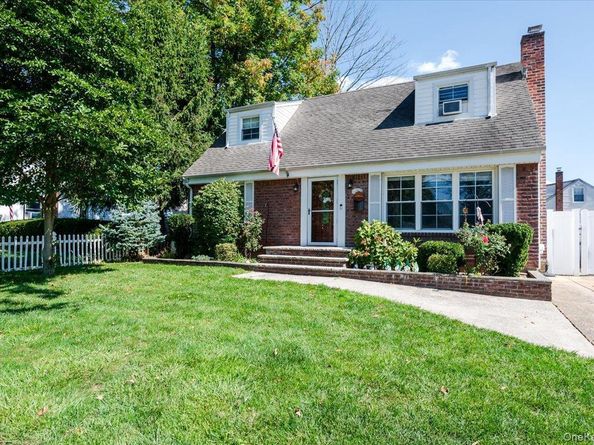 1139 Webber Avenue, South Hempstead NY 11550