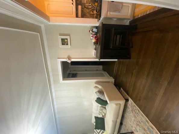 23 Old Mamaroneck Road 2P, White Plains NY 10605