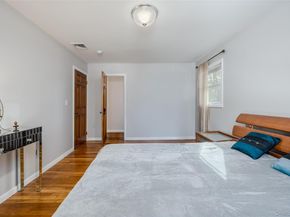 3 Earl Road, Melville NY 11747