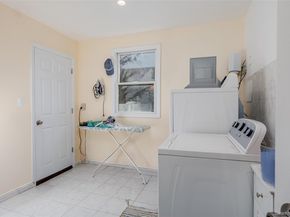 3 Earl Road, Melville NY 11747