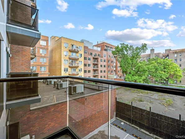 140-20 Cherry Ave 3B, Flushing NY 11355