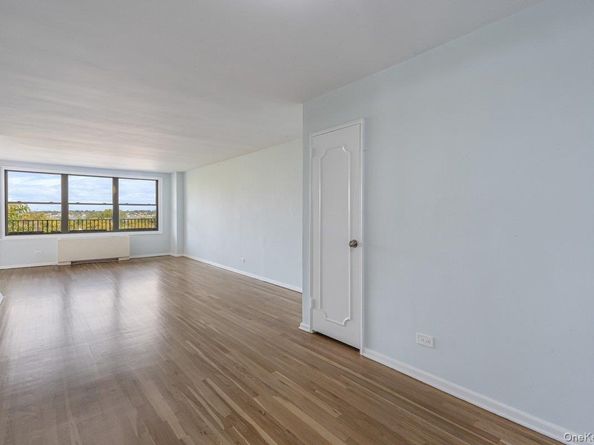 23-20 Bell Boulevard 5F, Bayside NY 11360