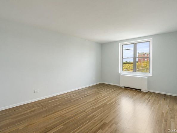 23-20 Bell Boulevard 5F, Bayside NY 11360