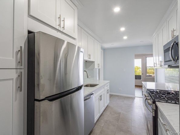 23-20 Bell Boulevard 5F, Bayside NY 11360