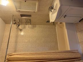 25-72 127 St, Flushing NY 11354