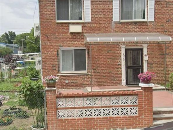 25-72 127 St, Flushing NY 11354