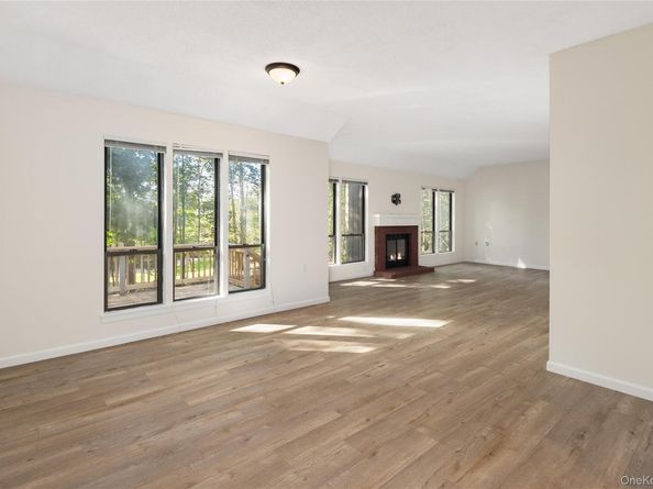 438 Heritage Hills B, Somers NY 10589