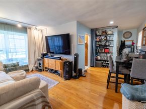 221 Middleneck Road M2, Great Neck NY 11021