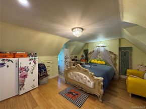 16 Ascot Ridge Road, Great Neck NY 11021