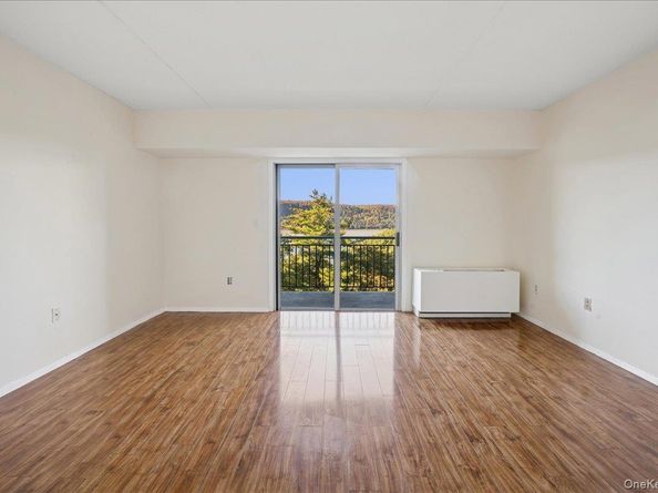 1020 Warburton Avenue 9E, Yonkers NY 10701