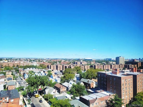 99-60 63rd road APT 5W, Rego Park NY 11374