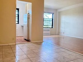 99-60 63rd road APT 5W, Rego Park NY 11374