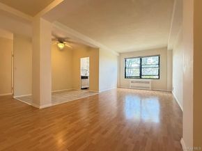 99-60 63rd road APT 5W, Rego Park NY 11374