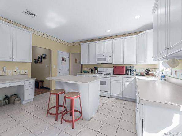 171 Glen Avenue, Sea Cliff NY 11579