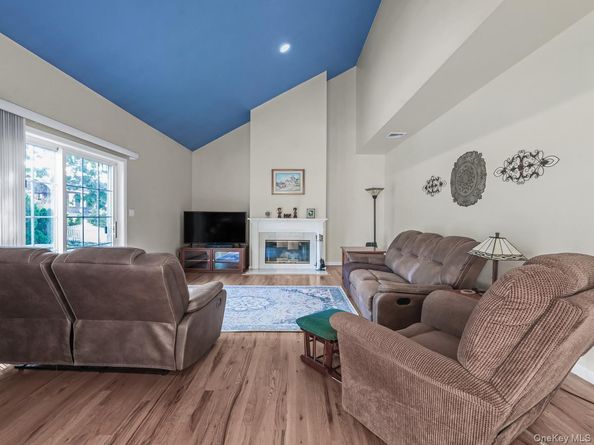 171 Glen Avenue, Sea Cliff NY 11579