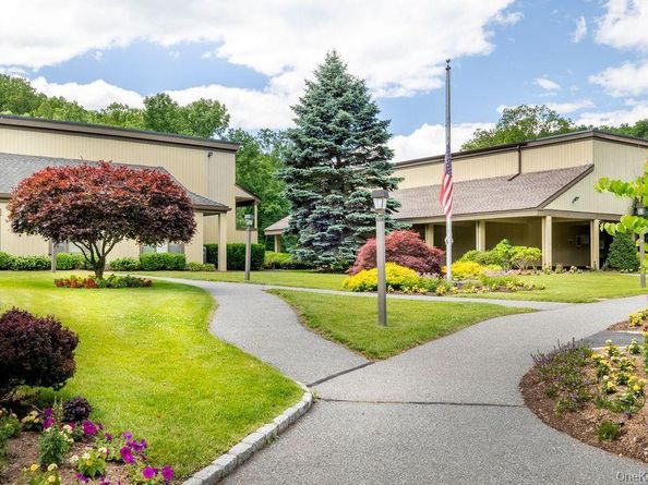971 Heritage Hills E, Somers NY 10589