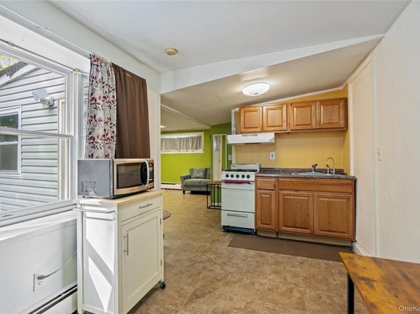 660 Rosevale Avenue, Lake Ronkonkoma NY 11779