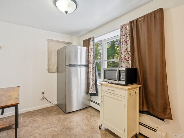 660 Rosevale Avenue, Lake Ronkonkoma NY 11779