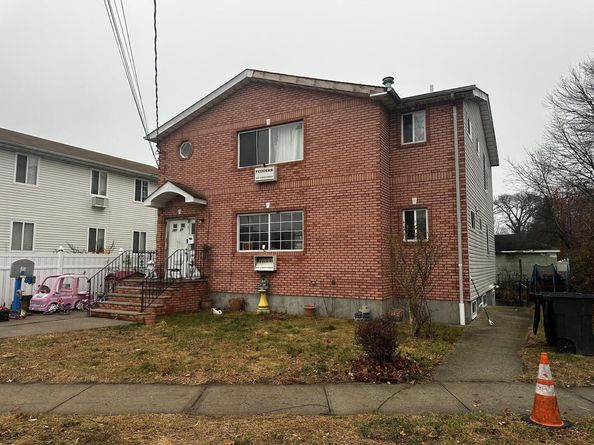 143-27 230th Place, Springfield Gardens NY 11413