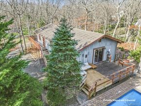 292 Little Fresh Pond Road, Southampton NY 11968