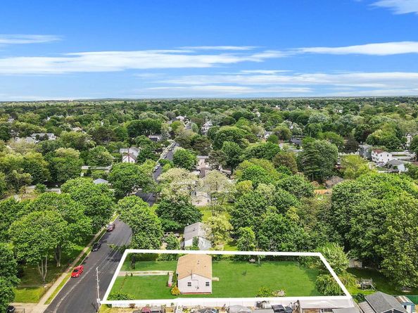 4 Patton Street, Brentwood NY 11717