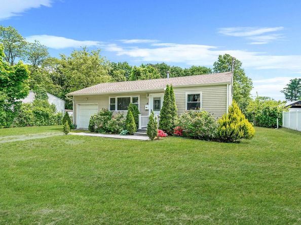 4 Patton Street, Brentwood NY 11717