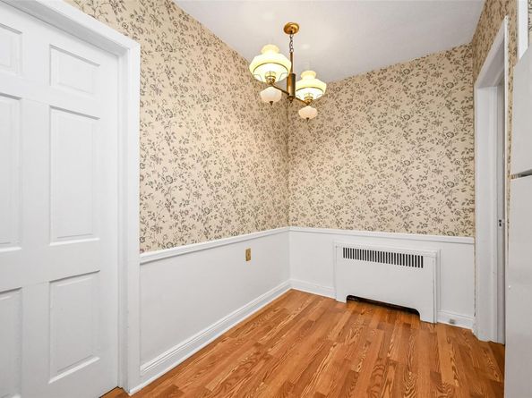 86-32 Avon Street, Jamaica Estates NY 11432