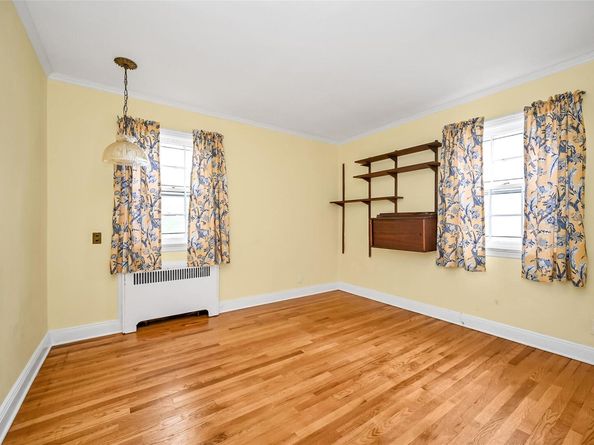86-32 Avon Street, Jamaica Estates NY 11432