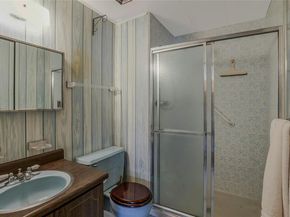 20 Baylis Place, Syosset NY 11791