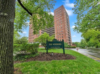 4705 Henry Hudson Parkway W