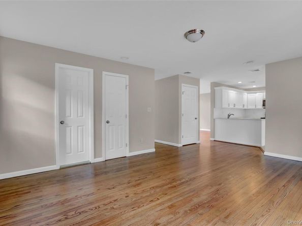 31 Teller Avenue, Coram NY 11727