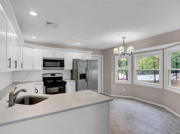 31 Teller Avenue, Coram NY 11727