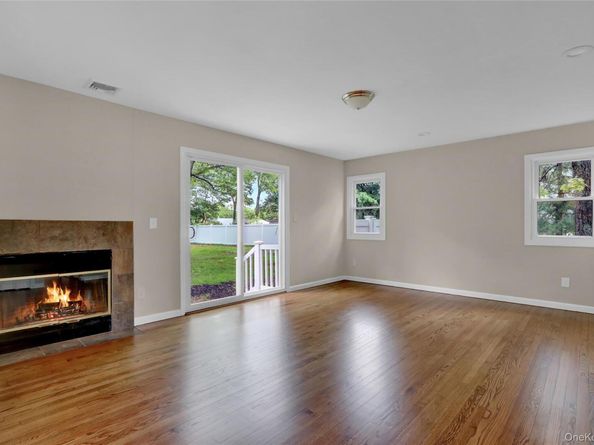 31 Teller Avenue, Coram NY 11727