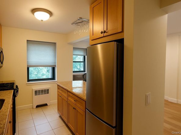 60 White Oak Street 2H, New Rochelle NY 10801