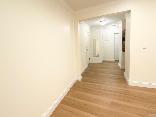 60 White Oak Street 2H, New Rochelle NY 10801