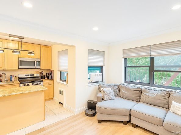 60 White Oak Street 2H, New Rochelle NY 10801