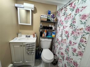 315 Cedar Court, Copiague NY 11726